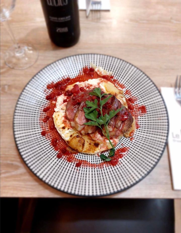 Venez découvrir notre nouvelle suggestion du chef »Magret de canard avec sa sauce aux airelles accompagné de son gratin dauphinois « qui saura